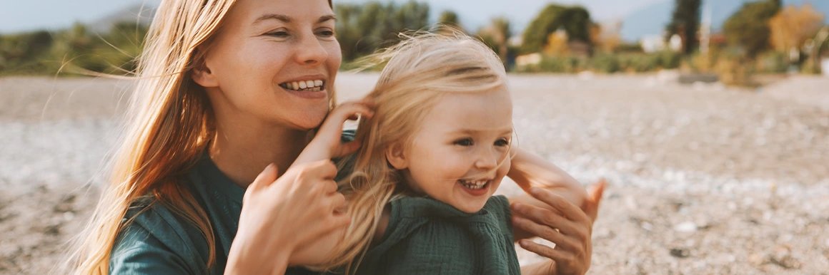 Woman with young child (photo)